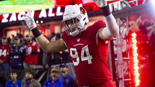 Dec 12, 2022; Glendale, Arizona, USA; Arizona Cardinals defensive end Zach Allen (94) against the New England Patriots at State Farm Stadium.